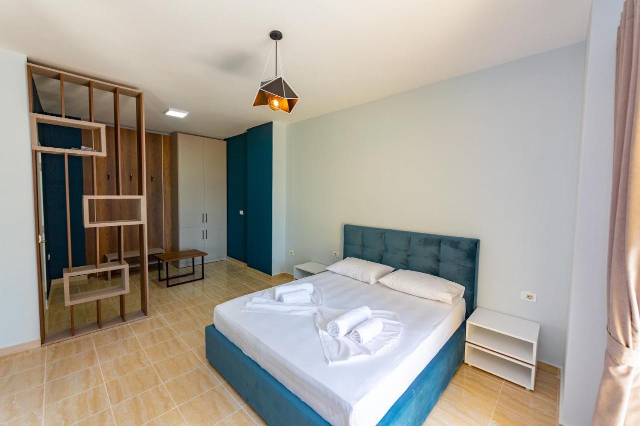 Ponari S Hotel Kryemedhej Екстер'єр фото