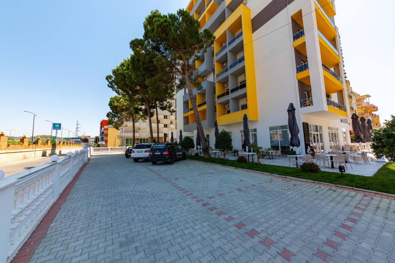 Ponari S Hotel Kryemedhej Екстер'єр фото