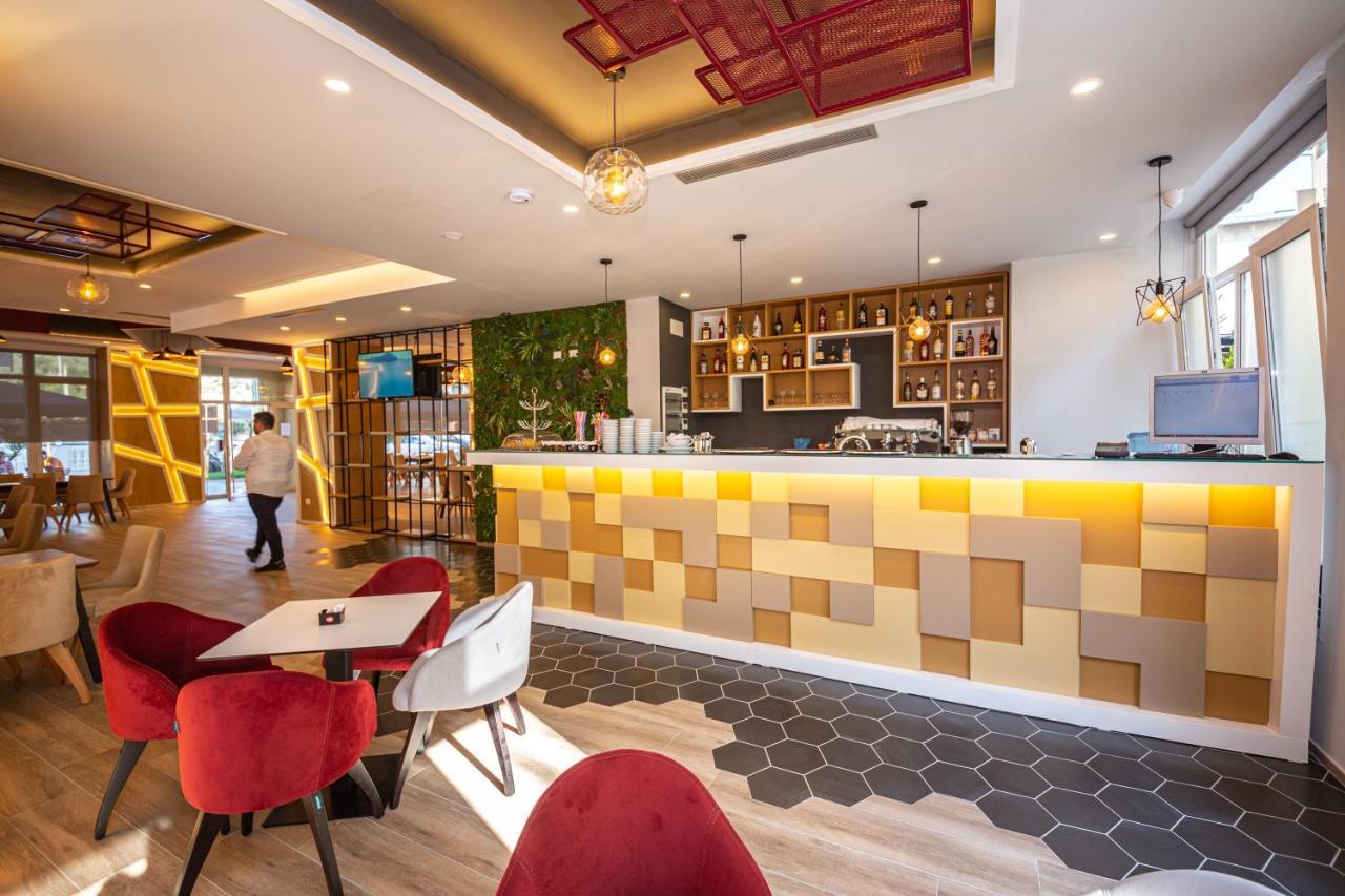 Ponari S Hotel Kryemedhej Екстер'єр фото