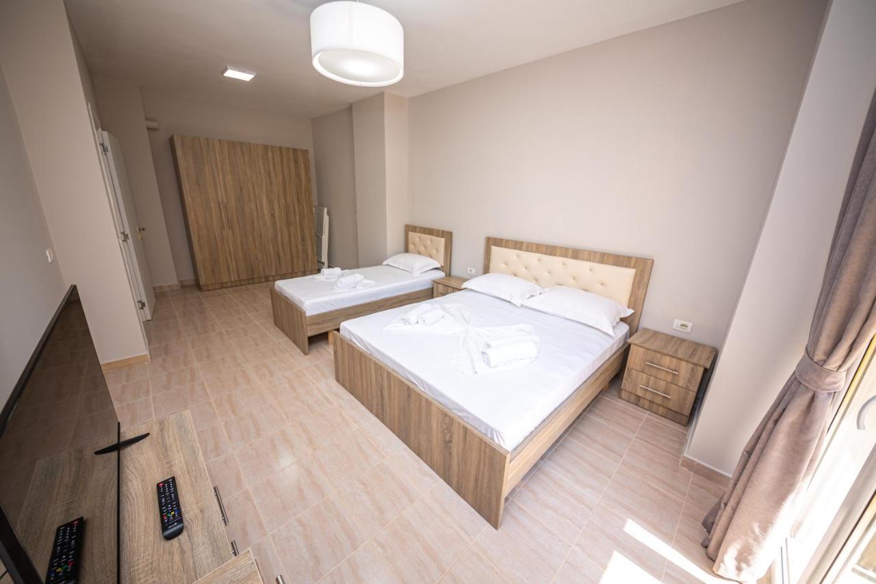 Ponari S Hotel Kryemedhej Екстер'єр фото