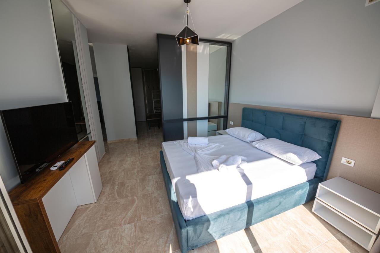 Ponari S Hotel Kryemedhej Екстер'єр фото