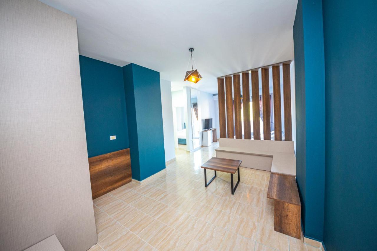 Ponari S Hotel Kryemedhej Екстер'єр фото
