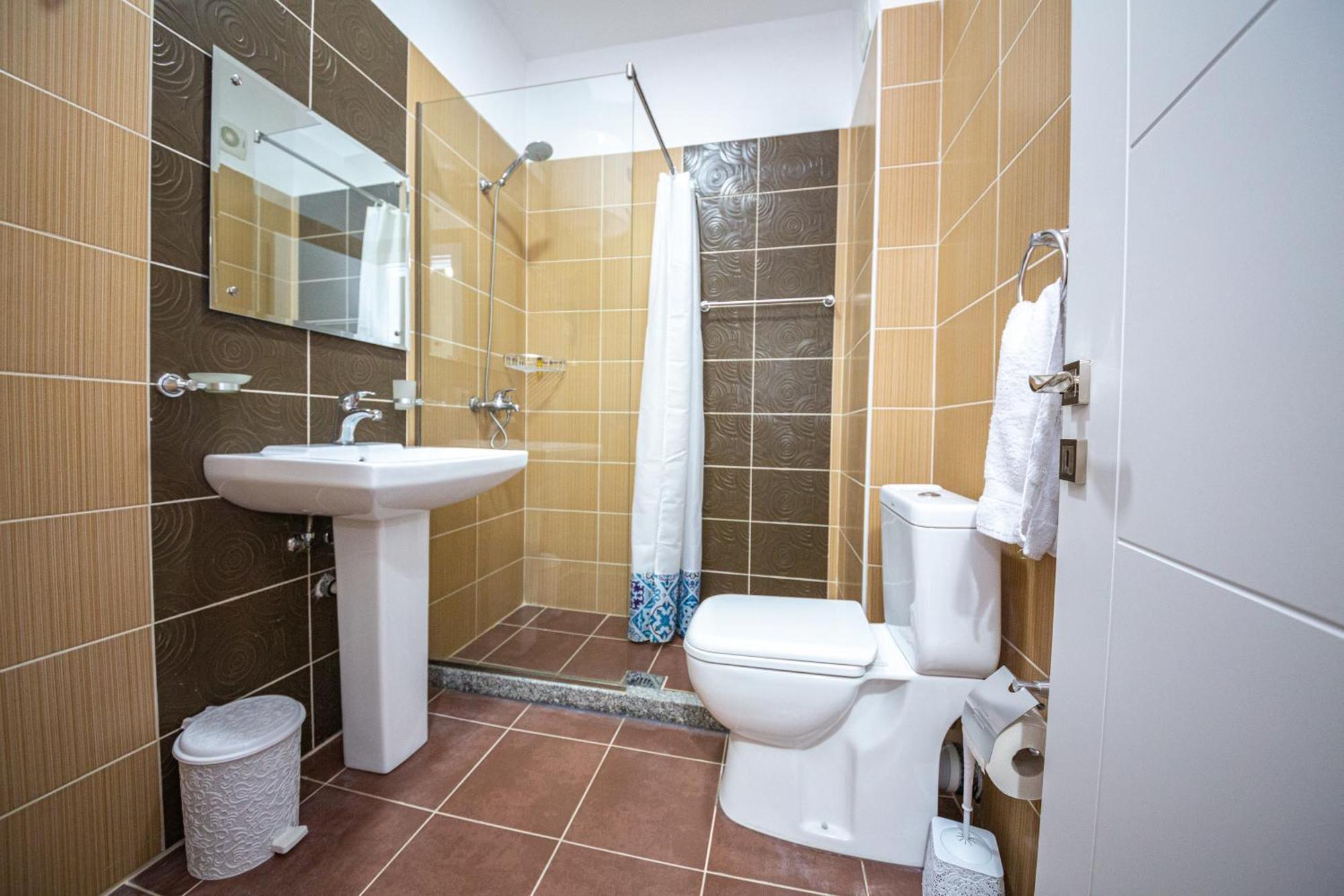 Ponari S Hotel Kryemedhej Номер фото