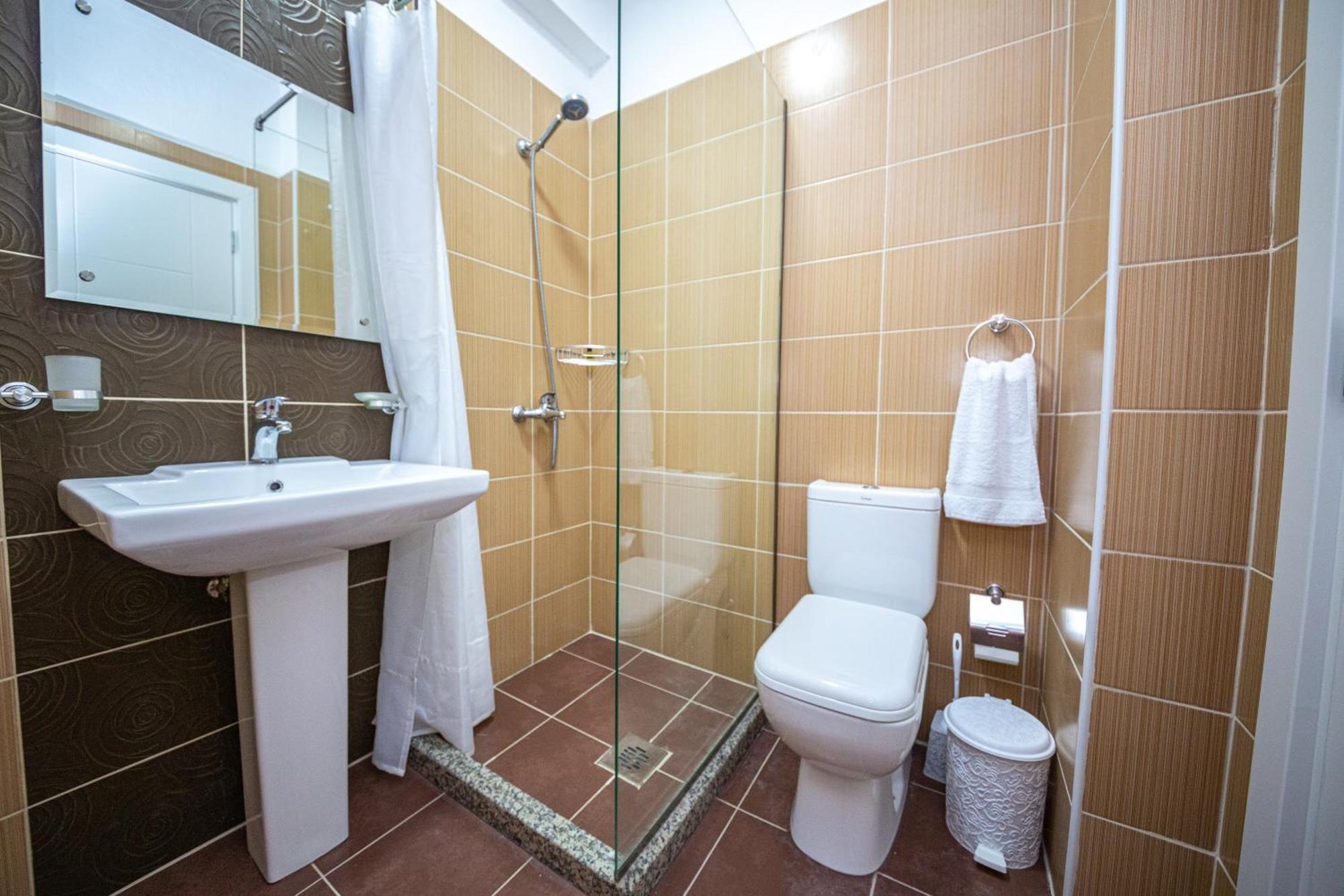 Ponari S Hotel Kryemedhej Номер фото